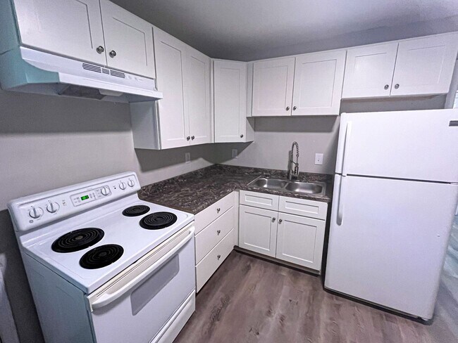 Building Photo - Charming bungalow 2 Bedrooms, 1 Bathroom in Winston Salem