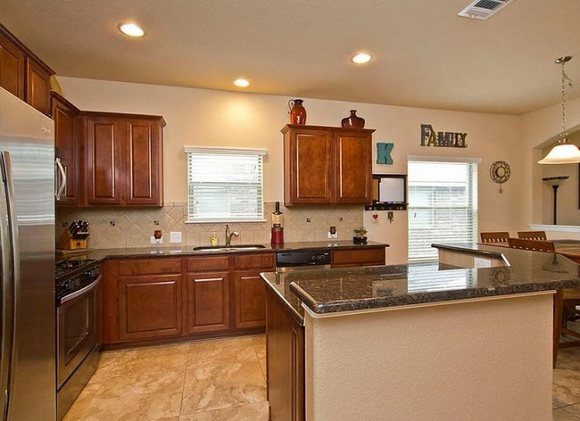 Building Photo - Charming 4 beds 2.5 baths in Pflugerville