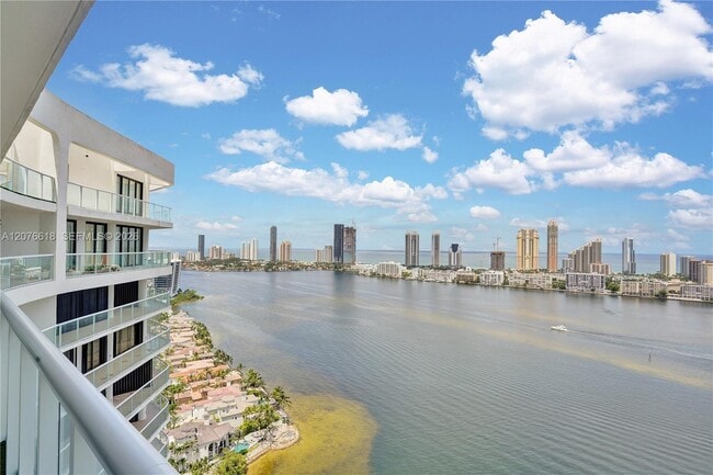 Building Photo - 4000 Island Blvd