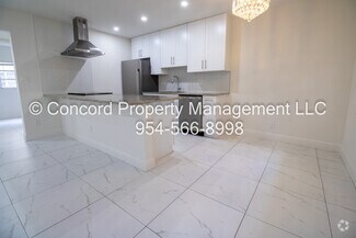Building Photo - Stunning Upated 2 bedroom, 1 bath in Sailb...