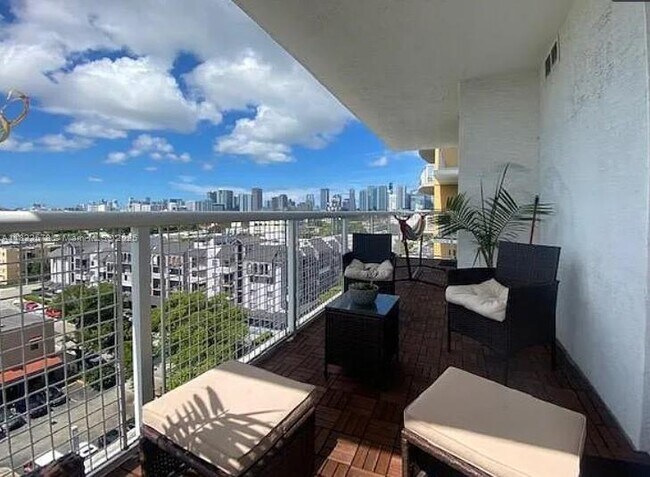 Primary Photo - 900 SW 8th St