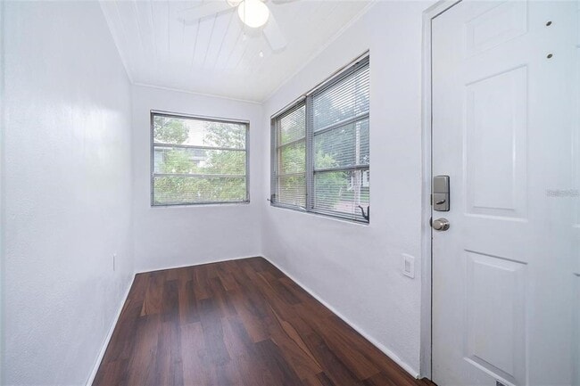 Building Photo - 124 E Muriel St