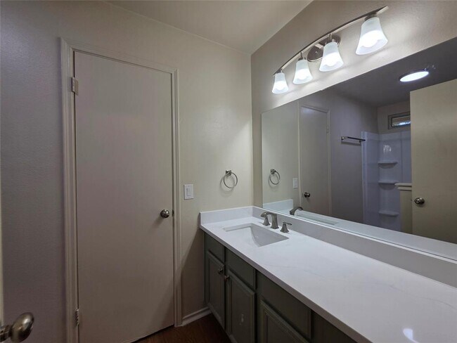 Building Photo - 11602 Maybach Dr