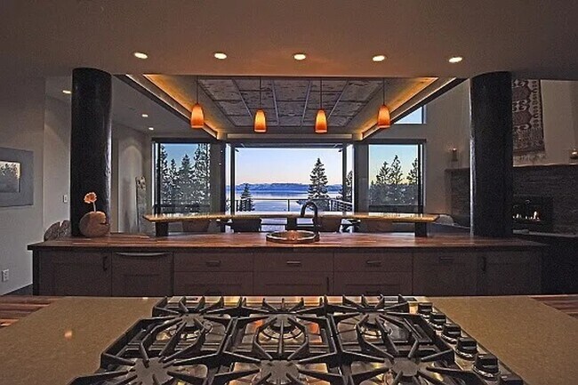 Building Photo - Endless Views of Tahoe