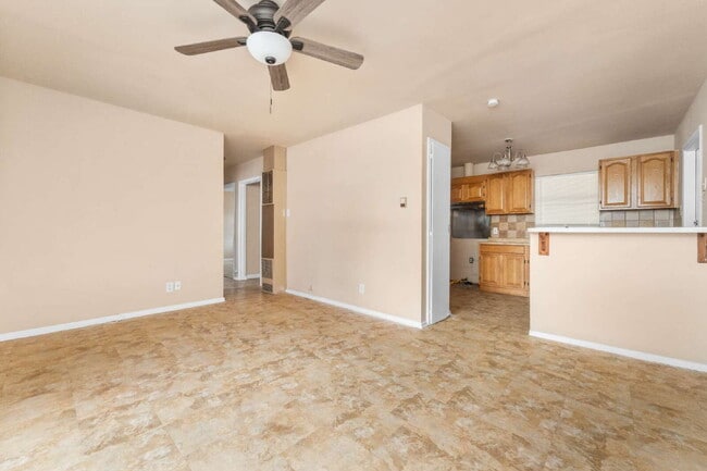 Building Photo - 218 E Villaret Blvd