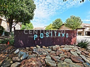 Building Photo - Beautiful 2/2.5 in Carrollton-Farmers Branch ISD For Rent!