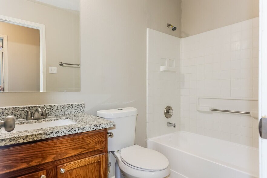 Building Photo - 4931 Winding View Ln