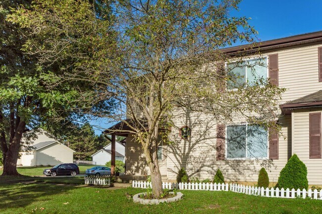 Building Photo - 7609 Seasons Dr