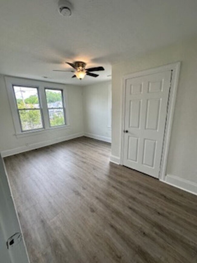 Building Photo - Fully renovated house for Rent!