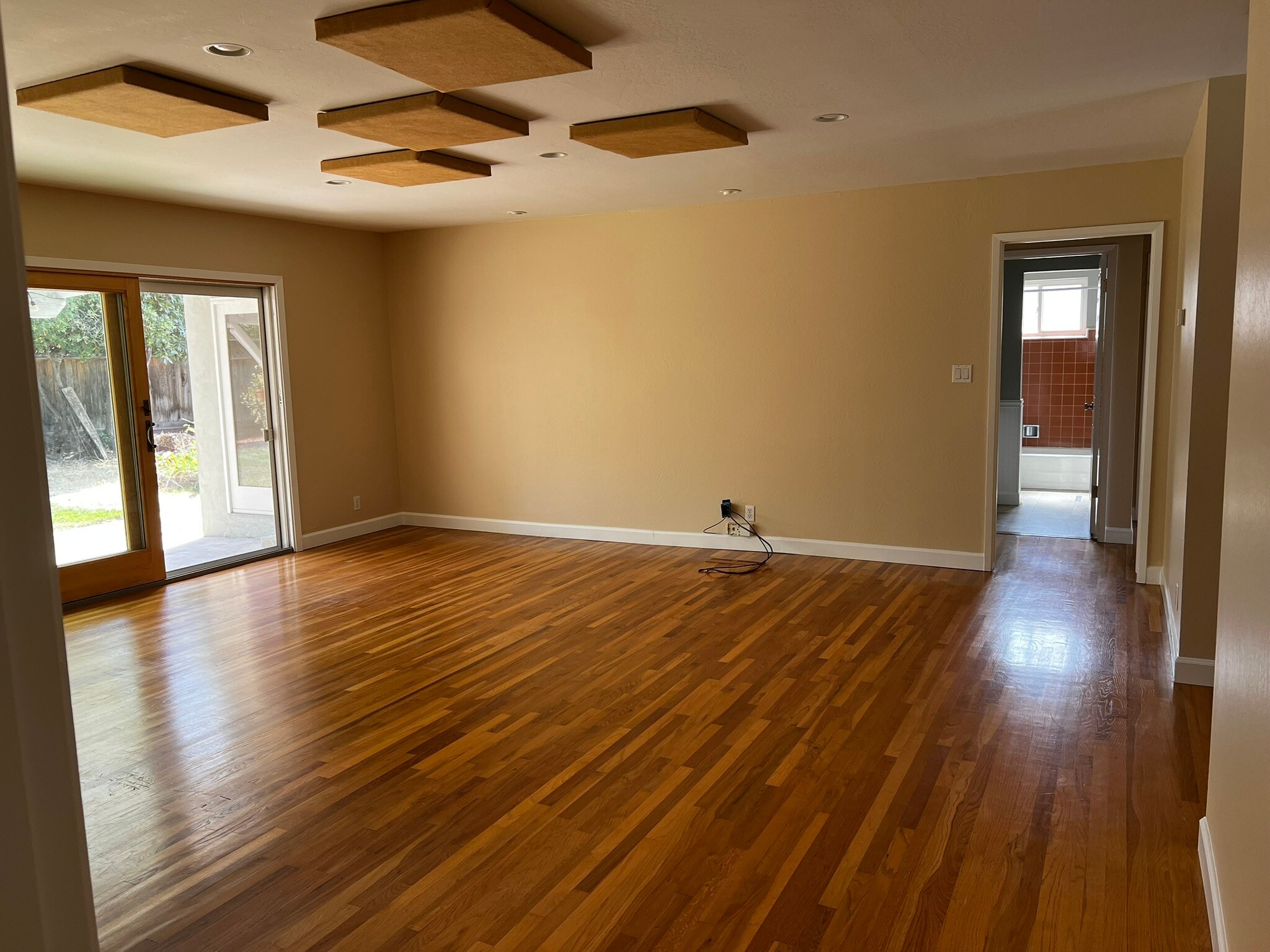 Building Photo - 1650 Glenroy Dr