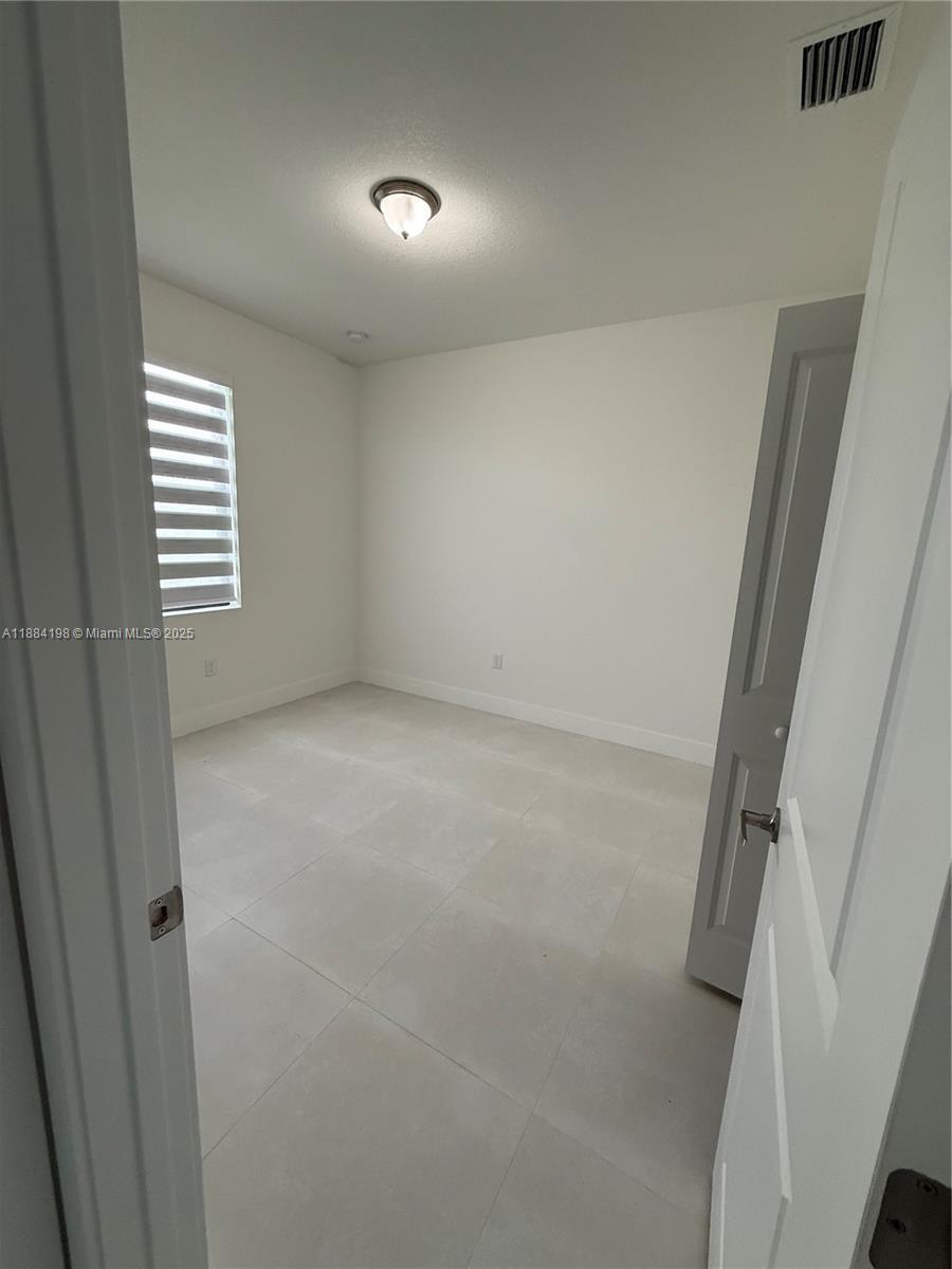 Building Photo - 32208 SW 194th Ct