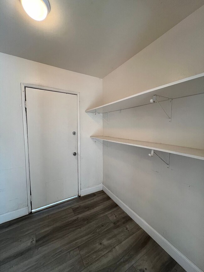 Building Photo - This cute home won't last long with a new ...