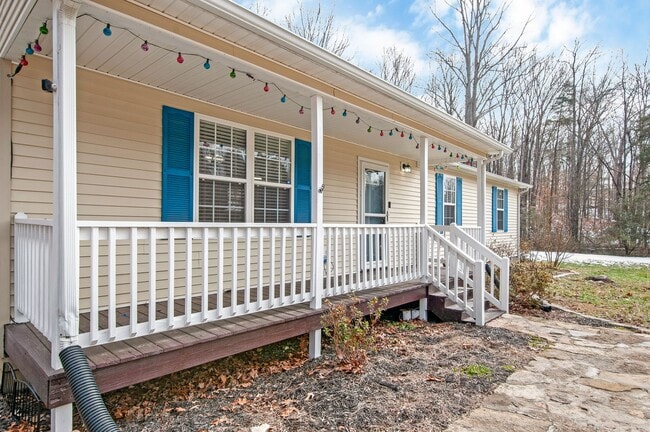 Building Photo - 1422 Wesley Rd