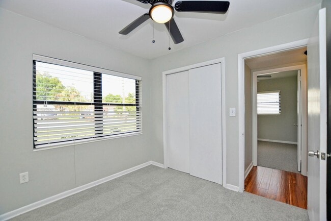 Building Photo - 4 bed 2 bath home