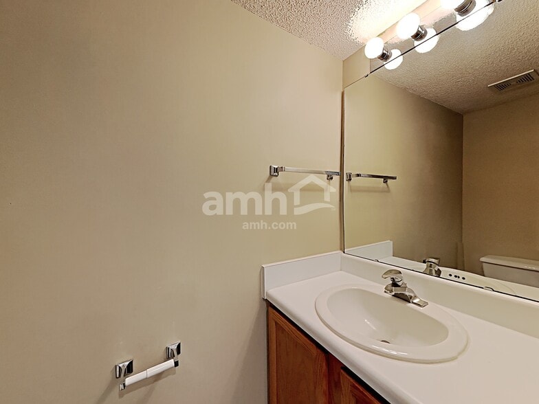 Building Photo - 4805 Mocha Ln