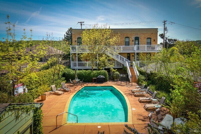 Building Photo - 13756 Arnold Dr