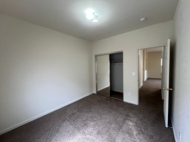 Building Photo - Beautiful 3 Bed, 2 Bath Home with 2-Car Garage in Desirable Sparks Neighborhood