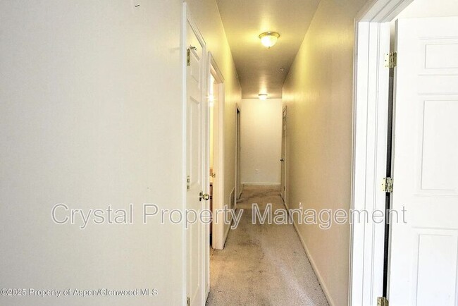 Building Photo - 2701 Midland Ave