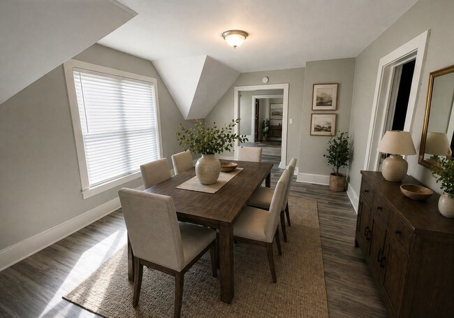 Building Photo - 811 Park St SW