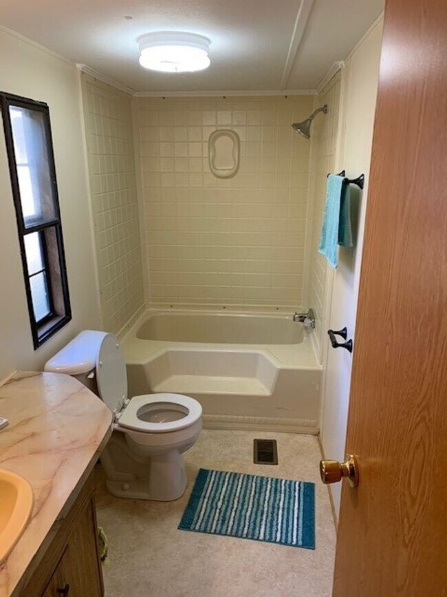 Building Photo - 64 Hilley Dr