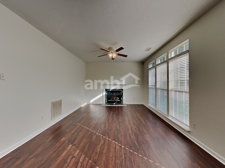 Building Photo - 3507 Lusby Ct