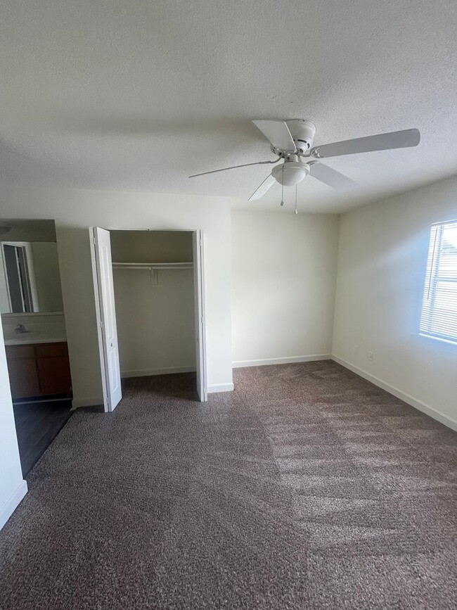 Building Photo - 2502 Avent Ferry Rd