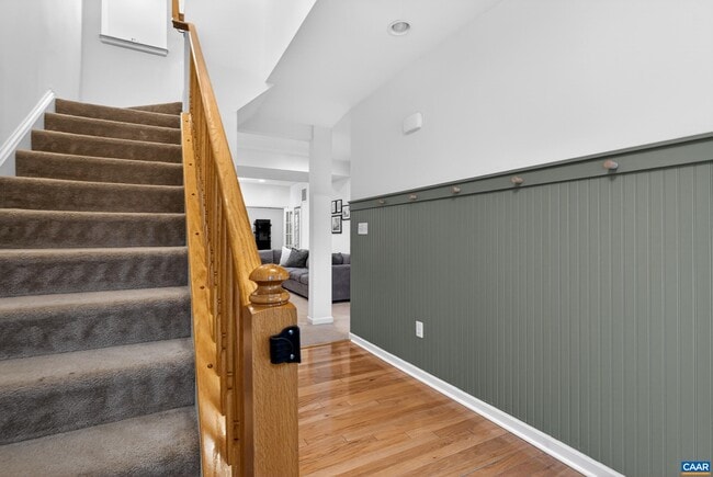 Building Photo - 2417 Abington Dr