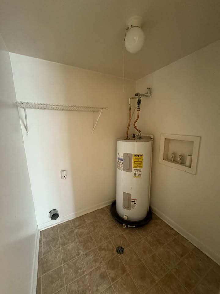 Building Photo - 600 Reusens Rd