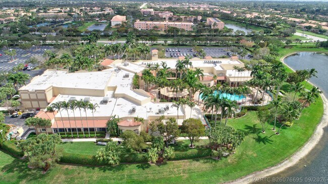 Building Photo - 12418 Crystal Pointe Dr