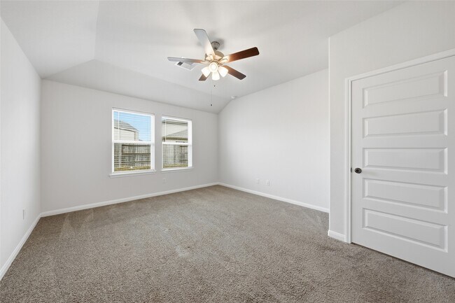 Building Photo - 7035 Toluca Dr