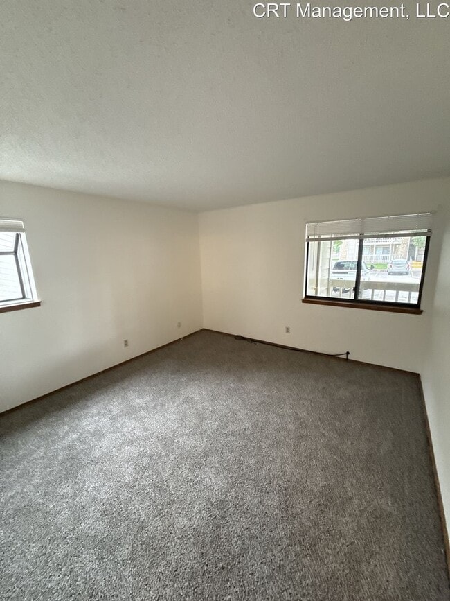Building Photo - Spacious 1 Bed, 1 Bath Condo – Prime Lowry...