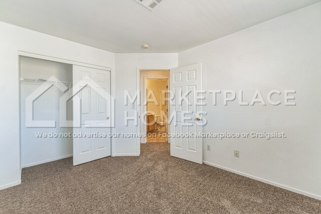 Building Photo - 9021 Iron Hitch Ave