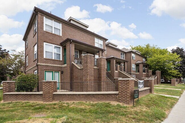 Building Photo - 3821 Central Ave