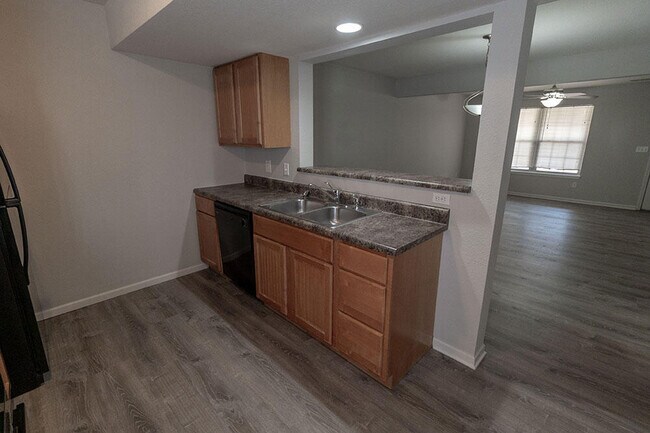 Building Photo - 3916 Snowy Owl Dr