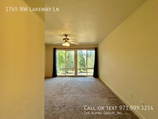 Building Photo - 1745 NW Lakeway Ln