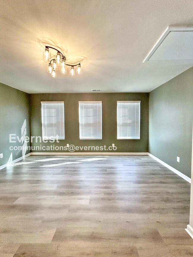 Building Photo - 9226 Northfield Crossing Dr