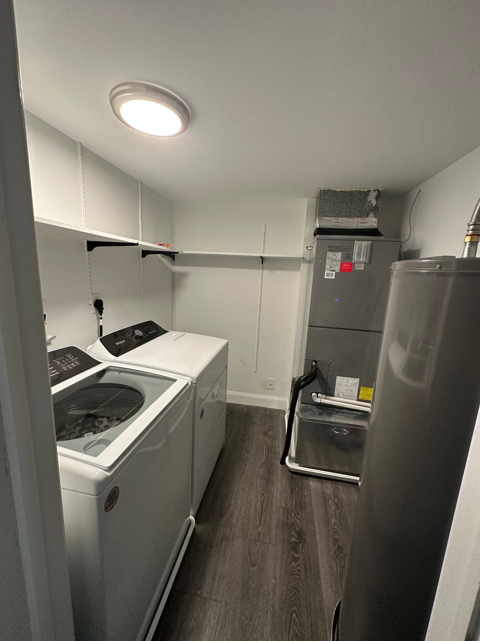 Building Photo - 1677 Bluebird Dr