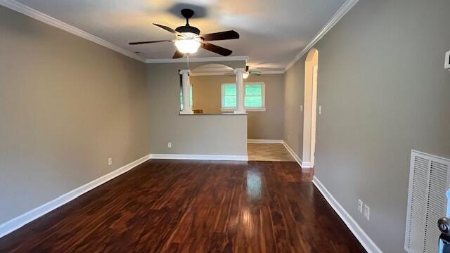 Building Photo - 211 Elmwood Dr