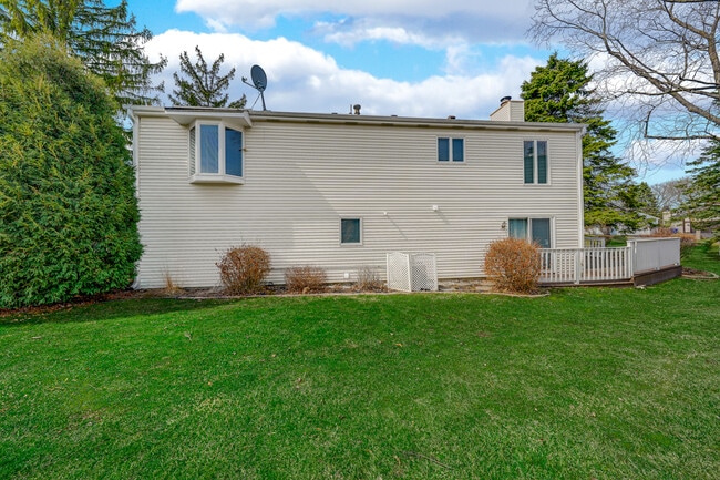 Building Photo - 5080 Prairie Oak Rd