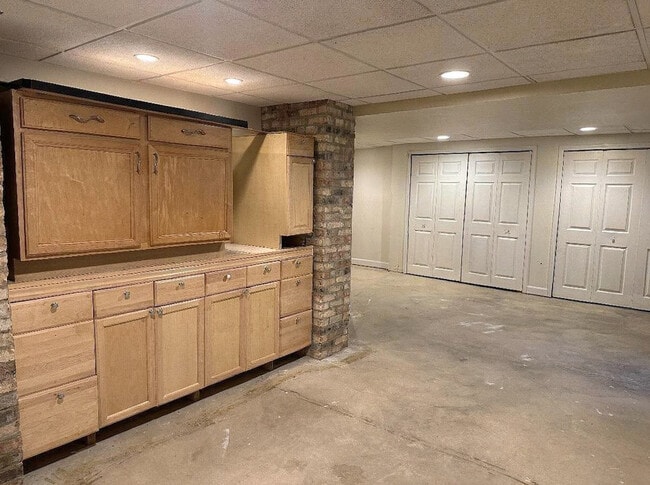Building Photo - 5490 Fox Path Ln