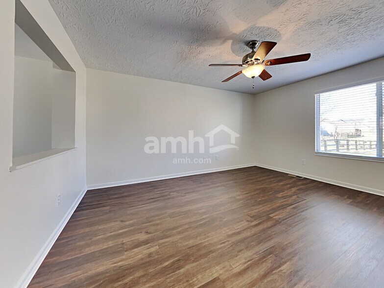 Building Photo - 304 Trout Valley Rd