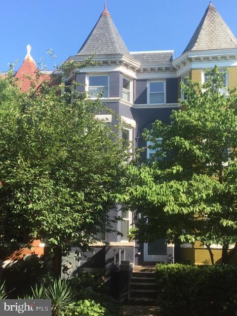 Building Photo - 1120 Park Rd NW
