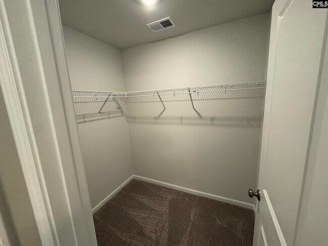 Building Photo - 17 Ozark Dr