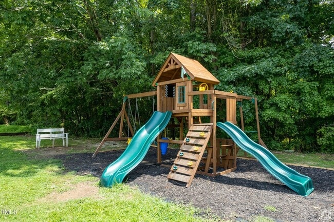 Building Photo - 115 Holiday Park Rd