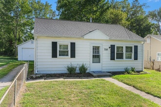 Building Photo - 728 Sunnock Ave