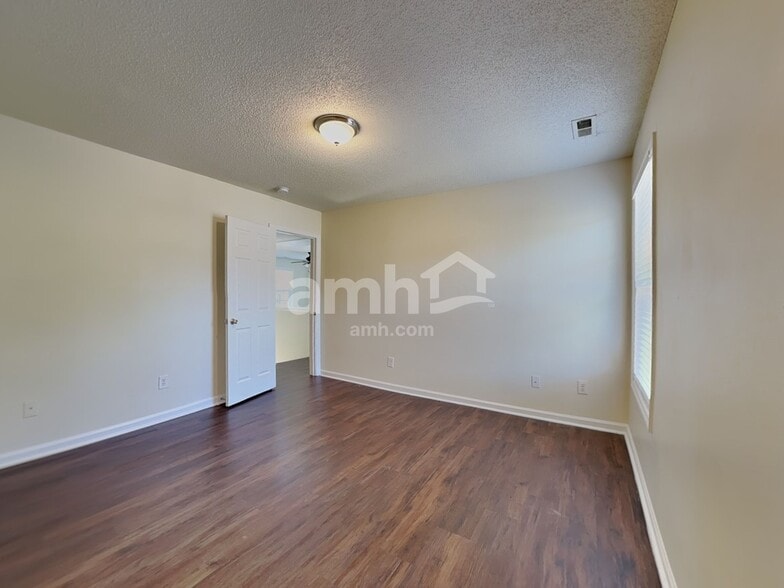 Building Photo - 3605 Enduring Freedom Dr