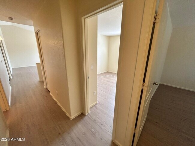Building Photo - 42406 W Sunland Dr