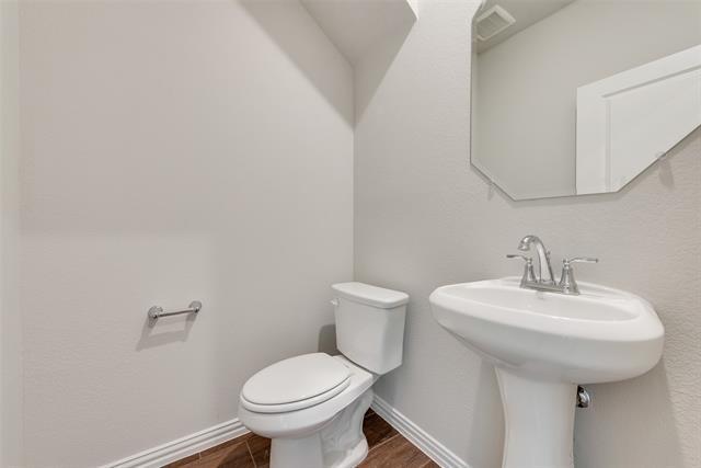 Building Photo - 221 Cranz Farm Dr