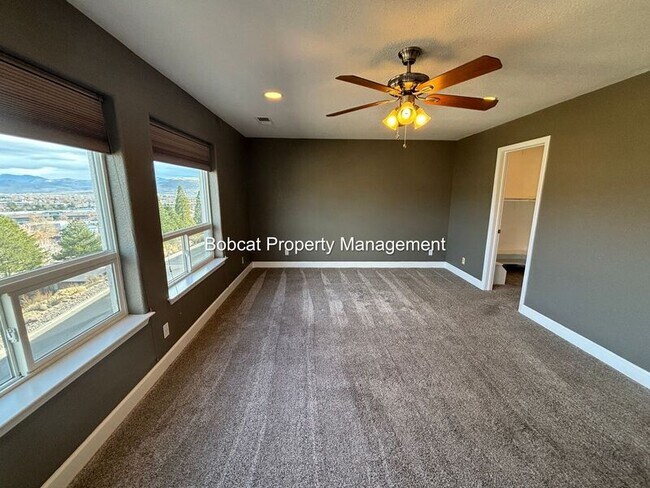 Building Photo - 1320 Thompson St