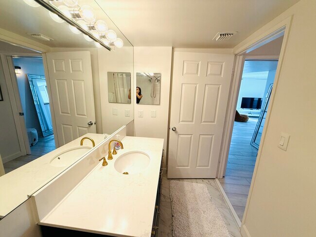 Building Photo - 651 Okeechobee Blvd